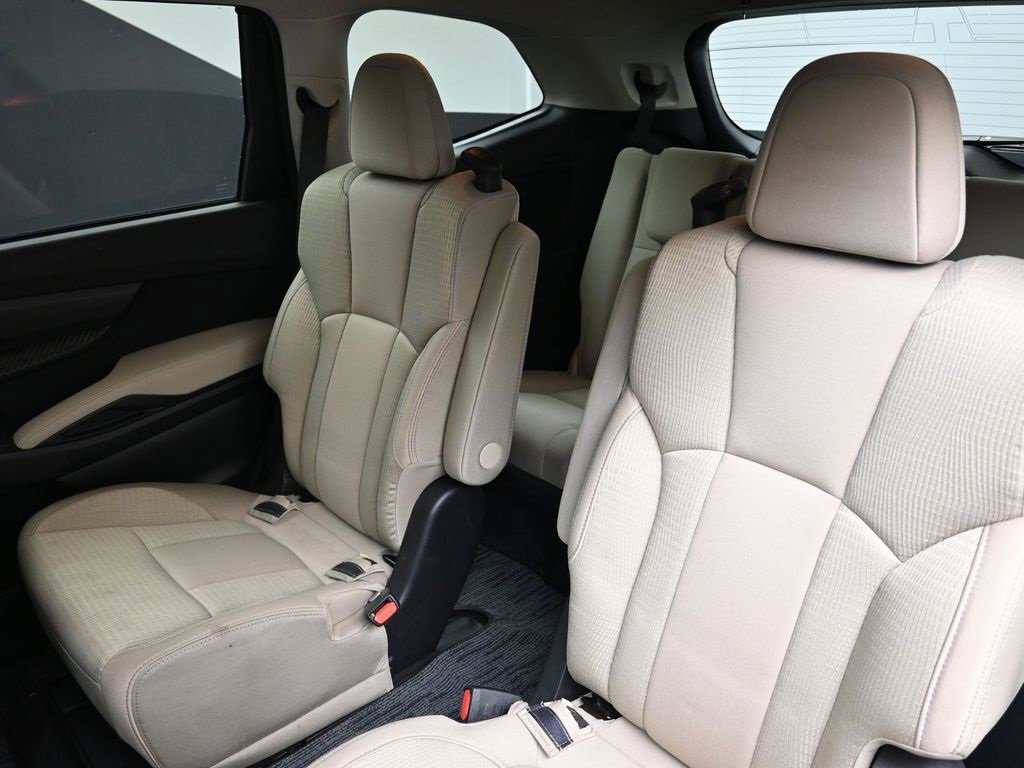 Used 2024 Subaru Ascent Premium w/ Convenience Package image 22