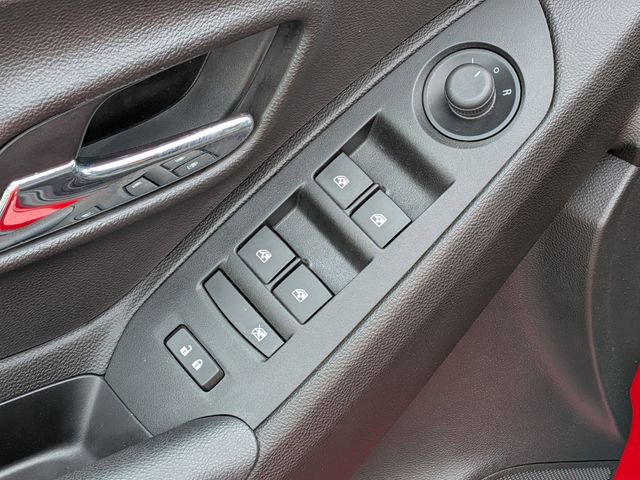 Used 2018 Chevrolet Trax LT w/ LT Convenience Package image 13