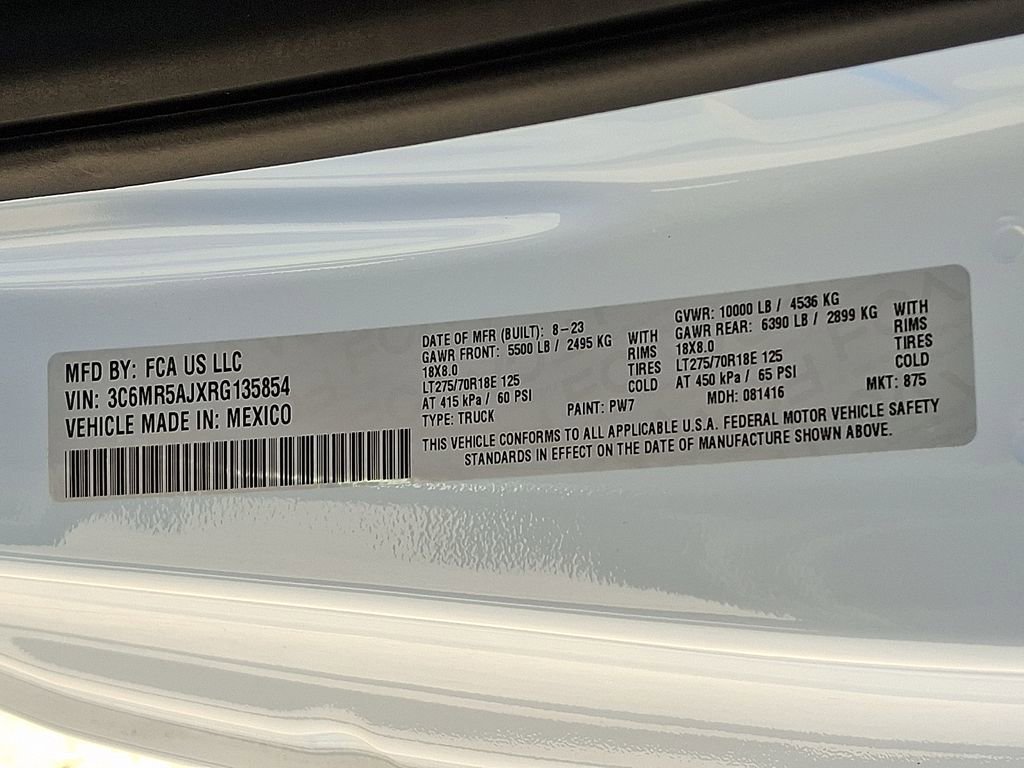 Used 2024 RAM 2500 Tradesman w/ Chrome Appearance Group image 27