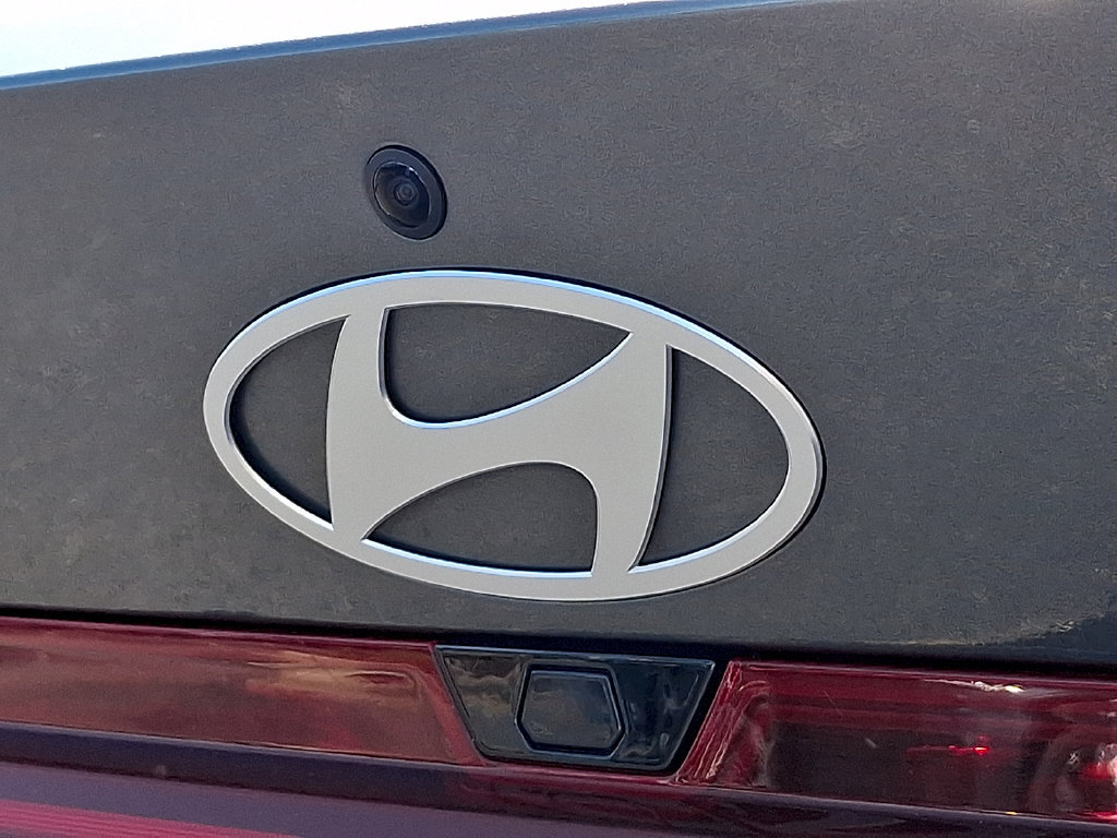 Used 2025 Hyundai Elantra SEL FWD image 30