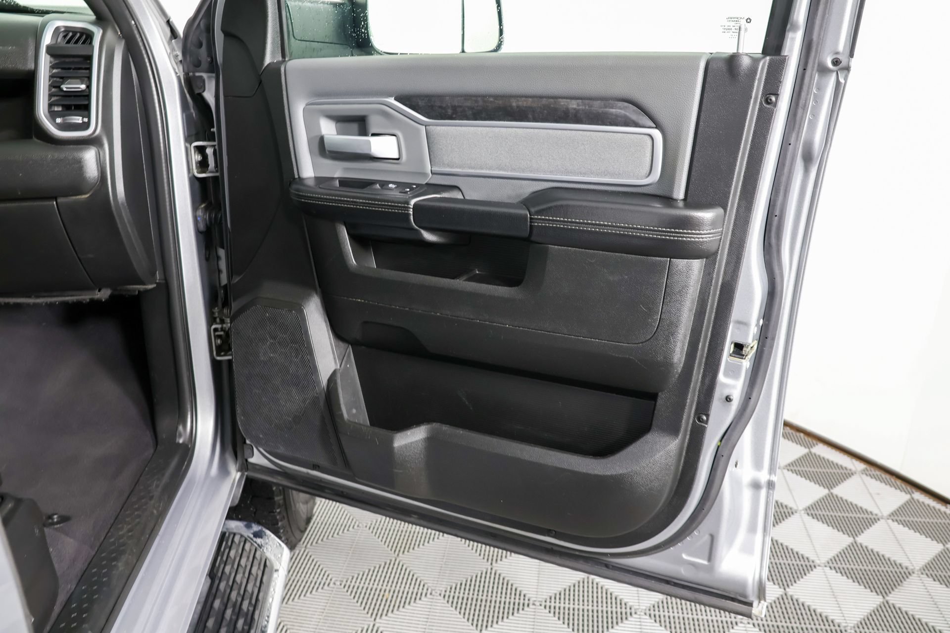 Used 2021 RAM 2500 Big Horn AWD/4WD image 36