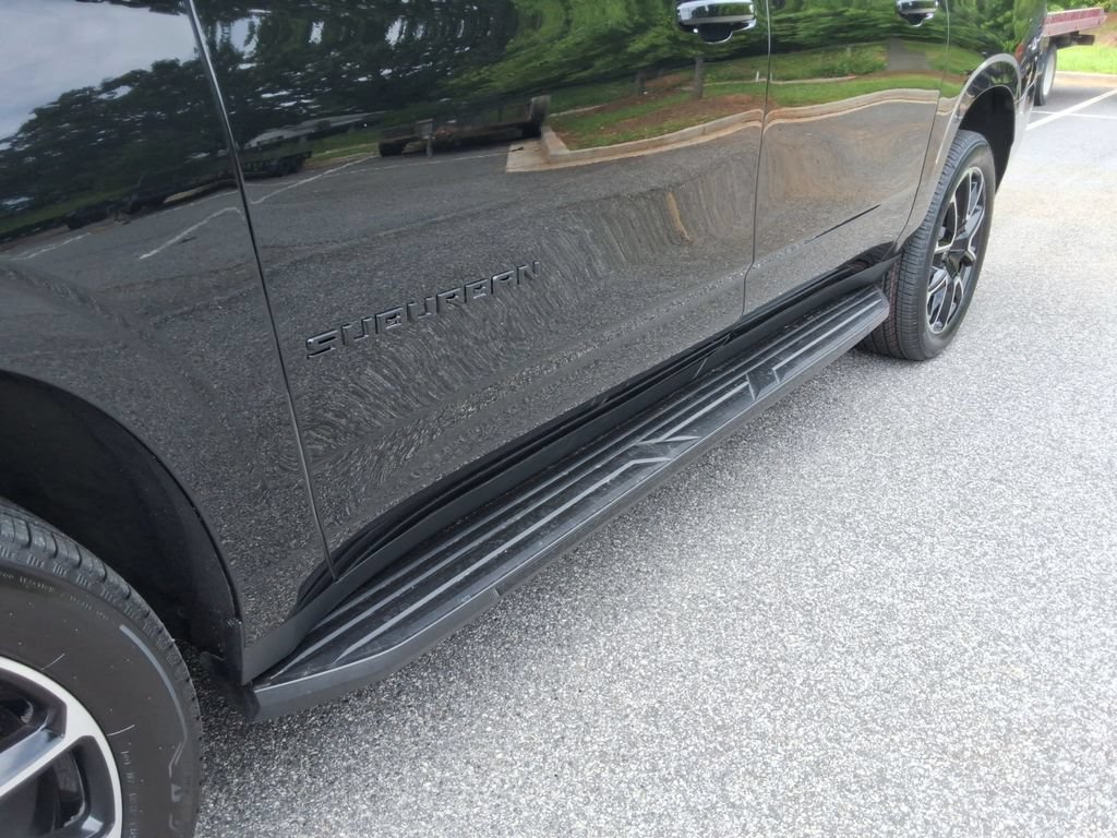 Certified 2021 Chevrolet Suburban RST RWD image 11