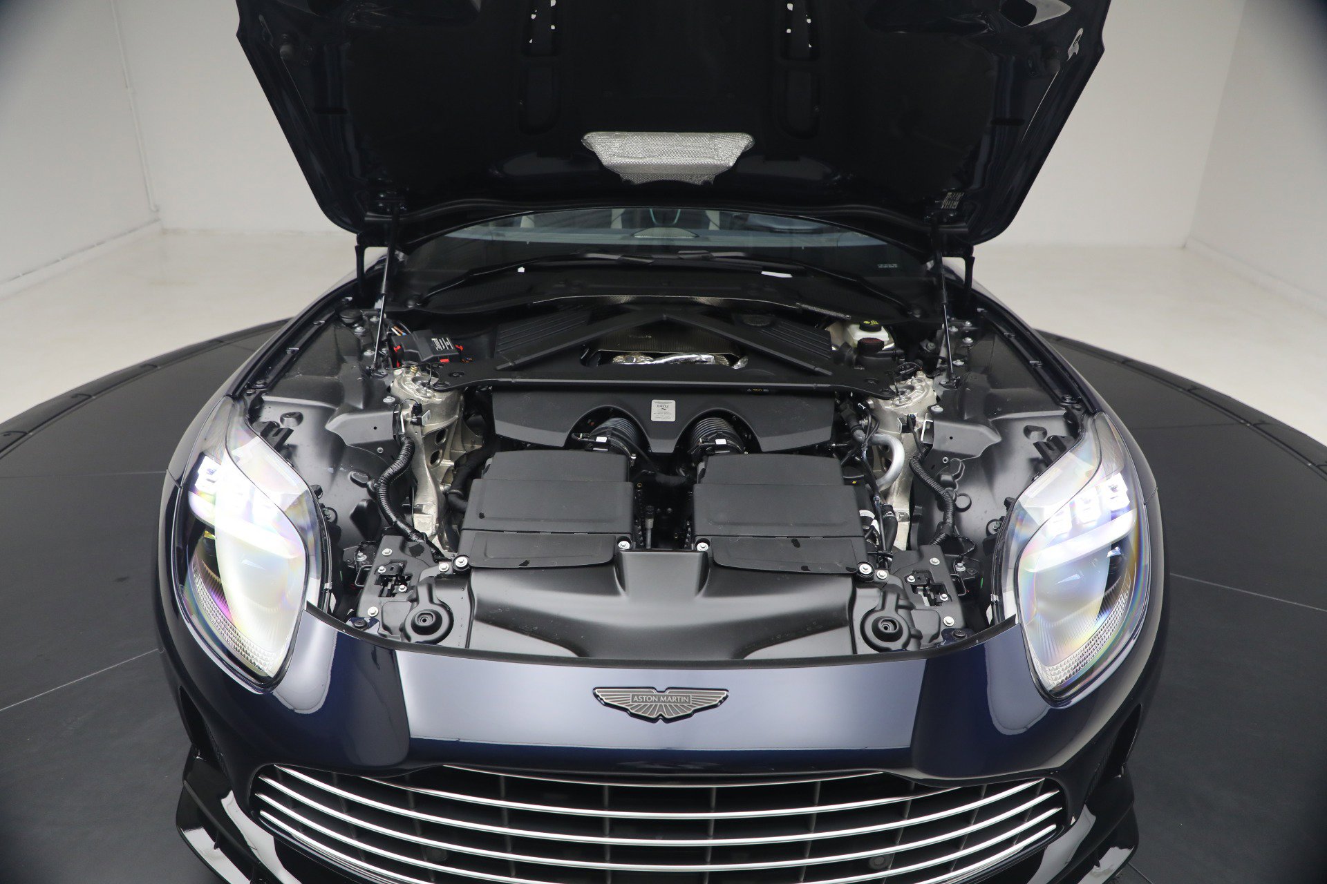New 2026 Aston Martin DB12 Coupe RWD image 39