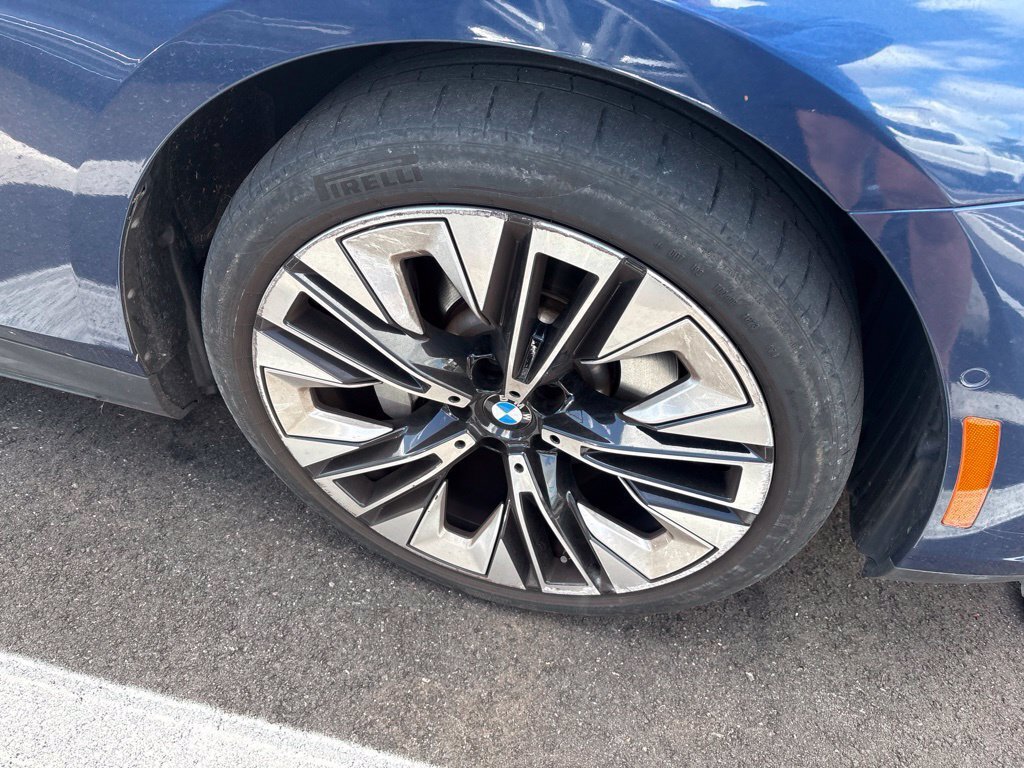 Certified 2024 BMW 530i w/ Premium Package RWD image 9
