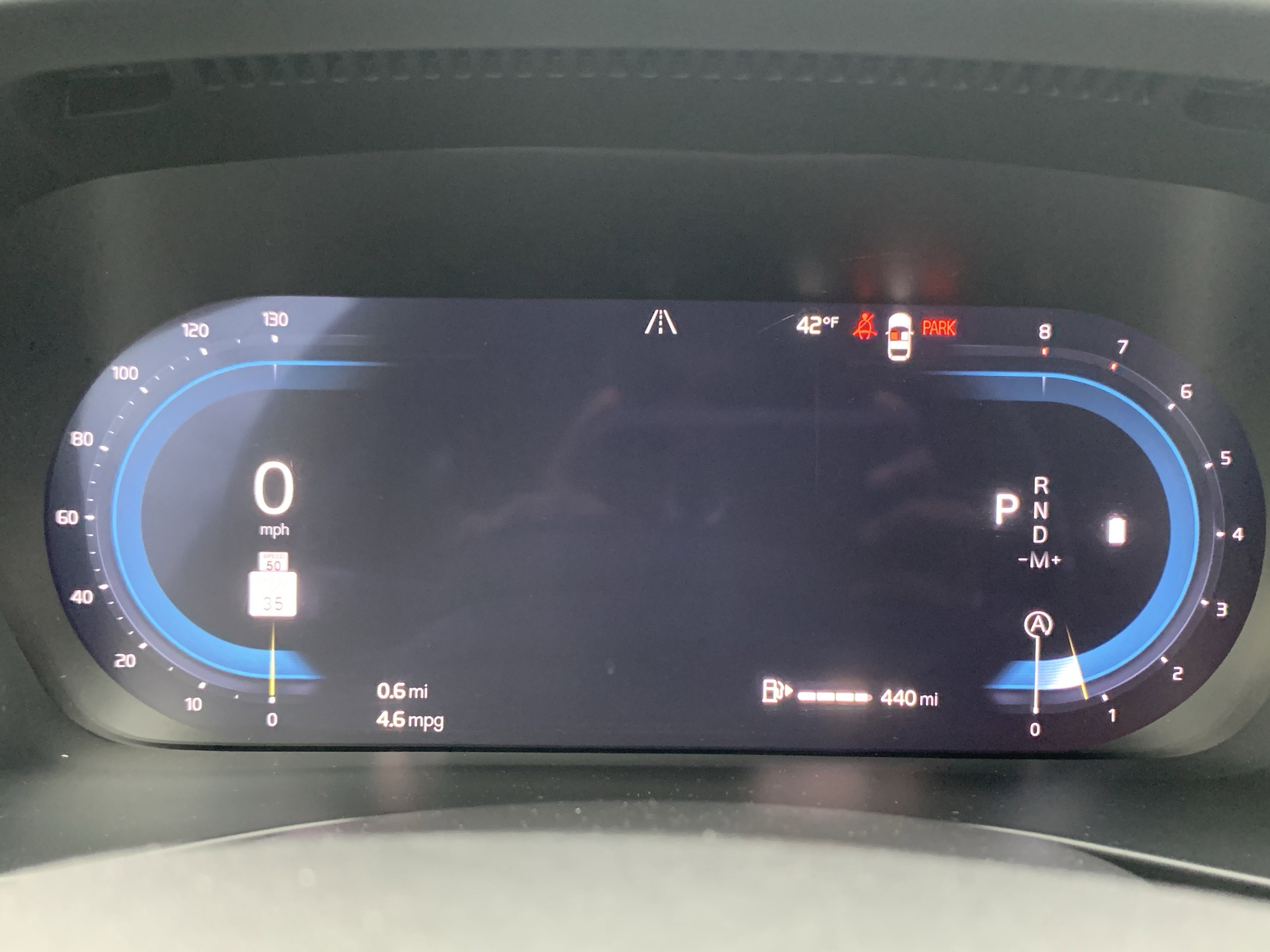 Used 2025 Volvo XC40 B5 Core image 20