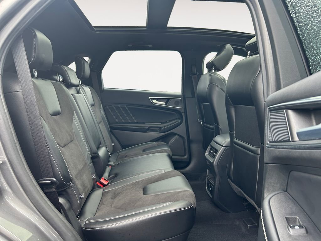 Used 2023 Ford Edge ST w/ Equipment Group 401A AWD/4WD image 11
