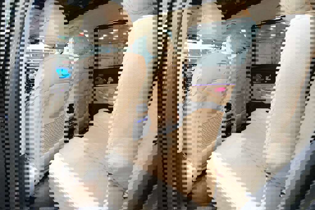 Used 2020 Mercedes-Benz GLS 450 4MATIC image 22