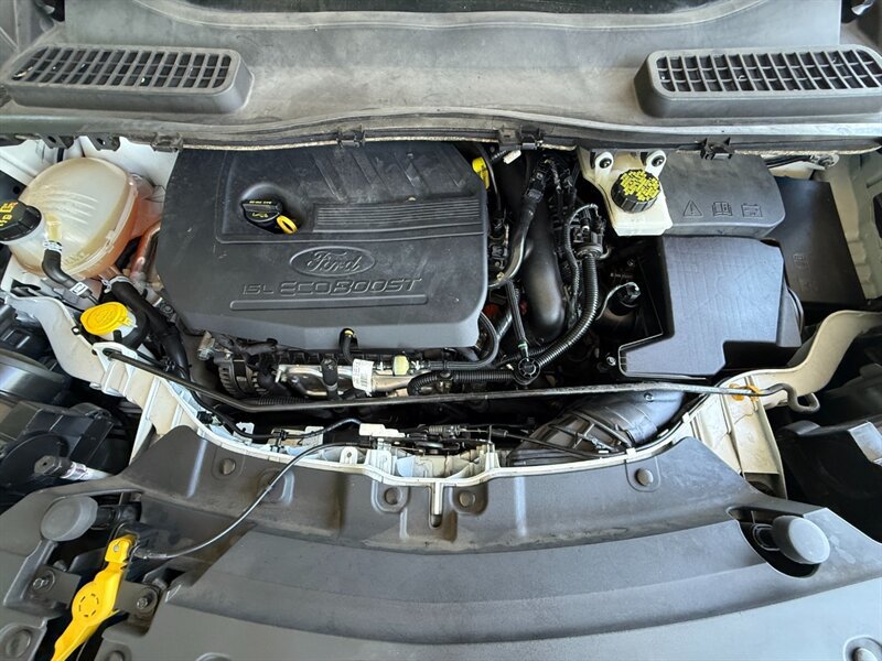 Used 2017 Ford Escape SE FWD image 36