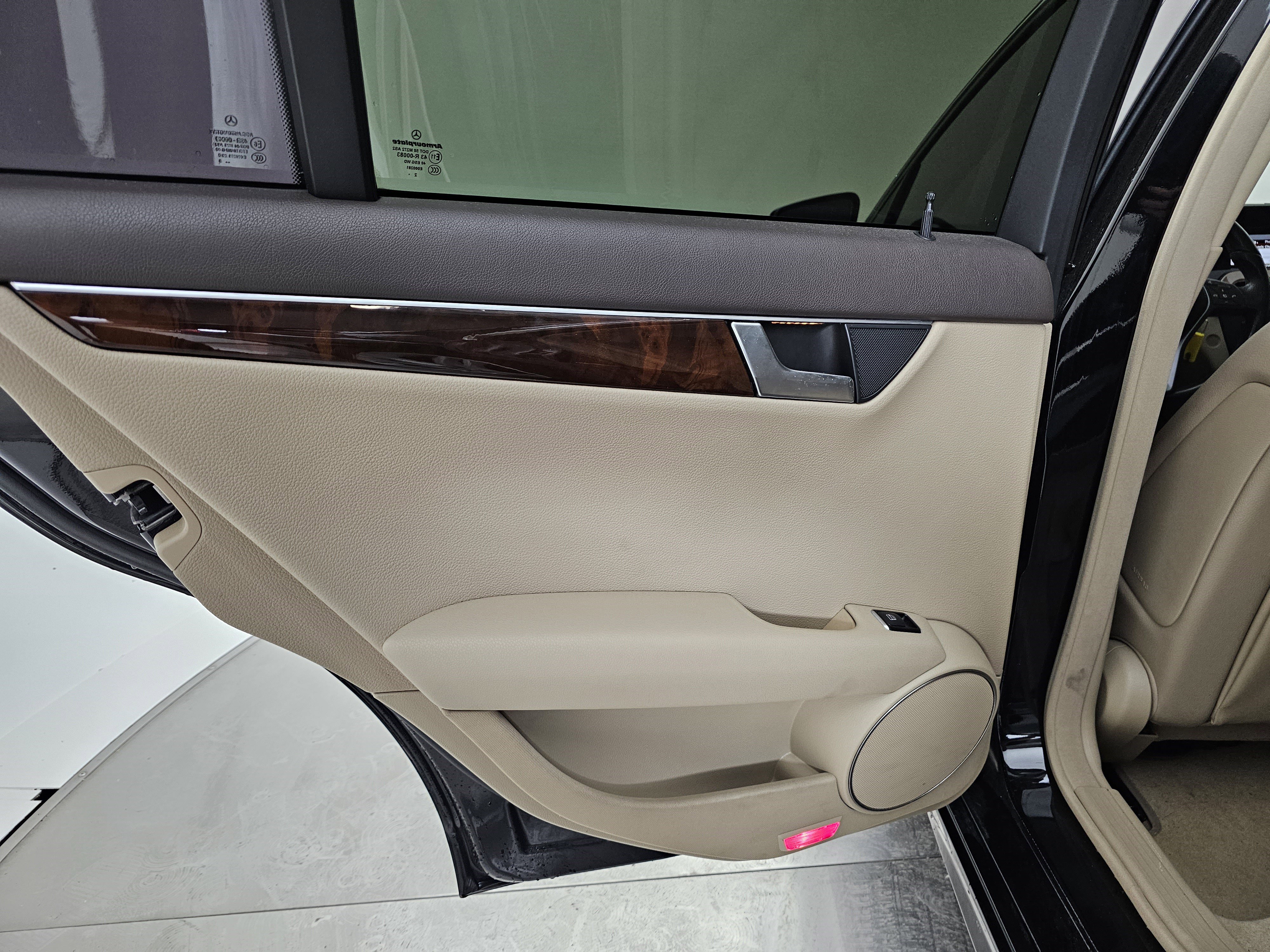 Used 2014 Mercedes-Benz C 250 Sedan image 18