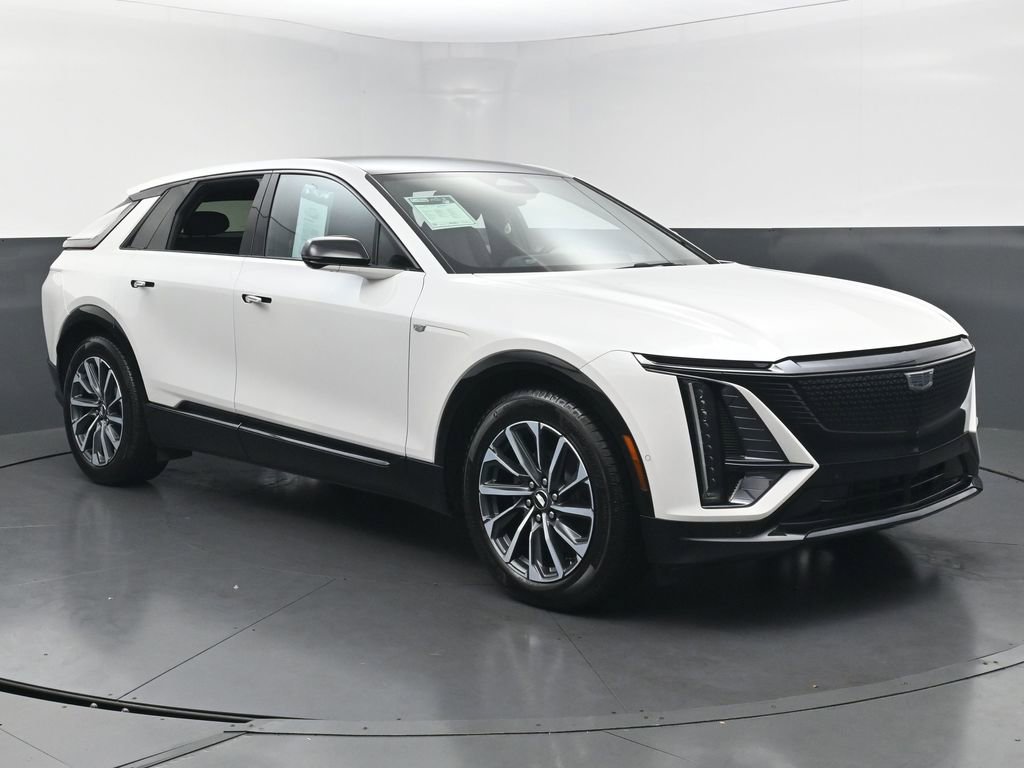 Used 2024 Cadillac Lyriq Sport AWD/4WD image 3