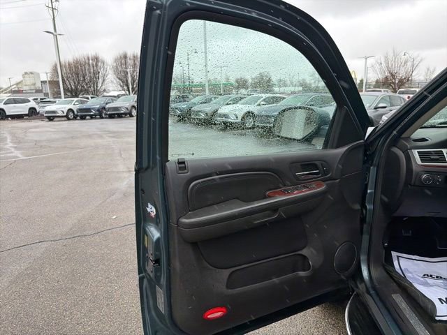 Used 2008 Cadillac Escalade ESV AWD image 27