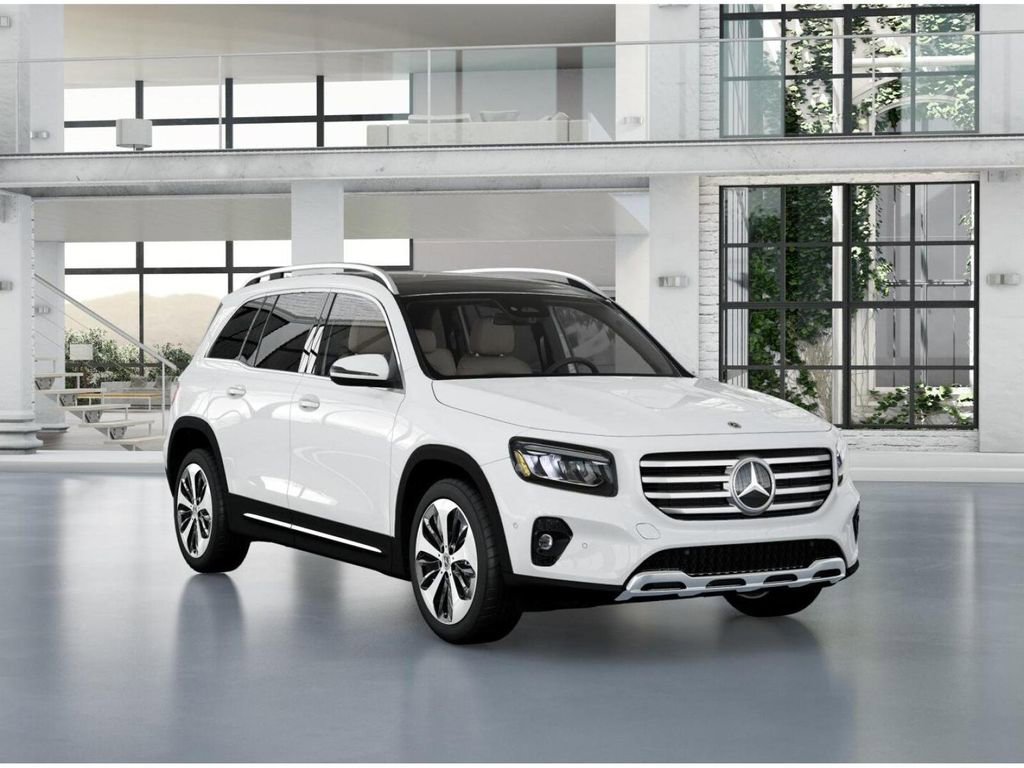 Used 2026 Mercedes-Benz GLB 250 4MATIC image 10