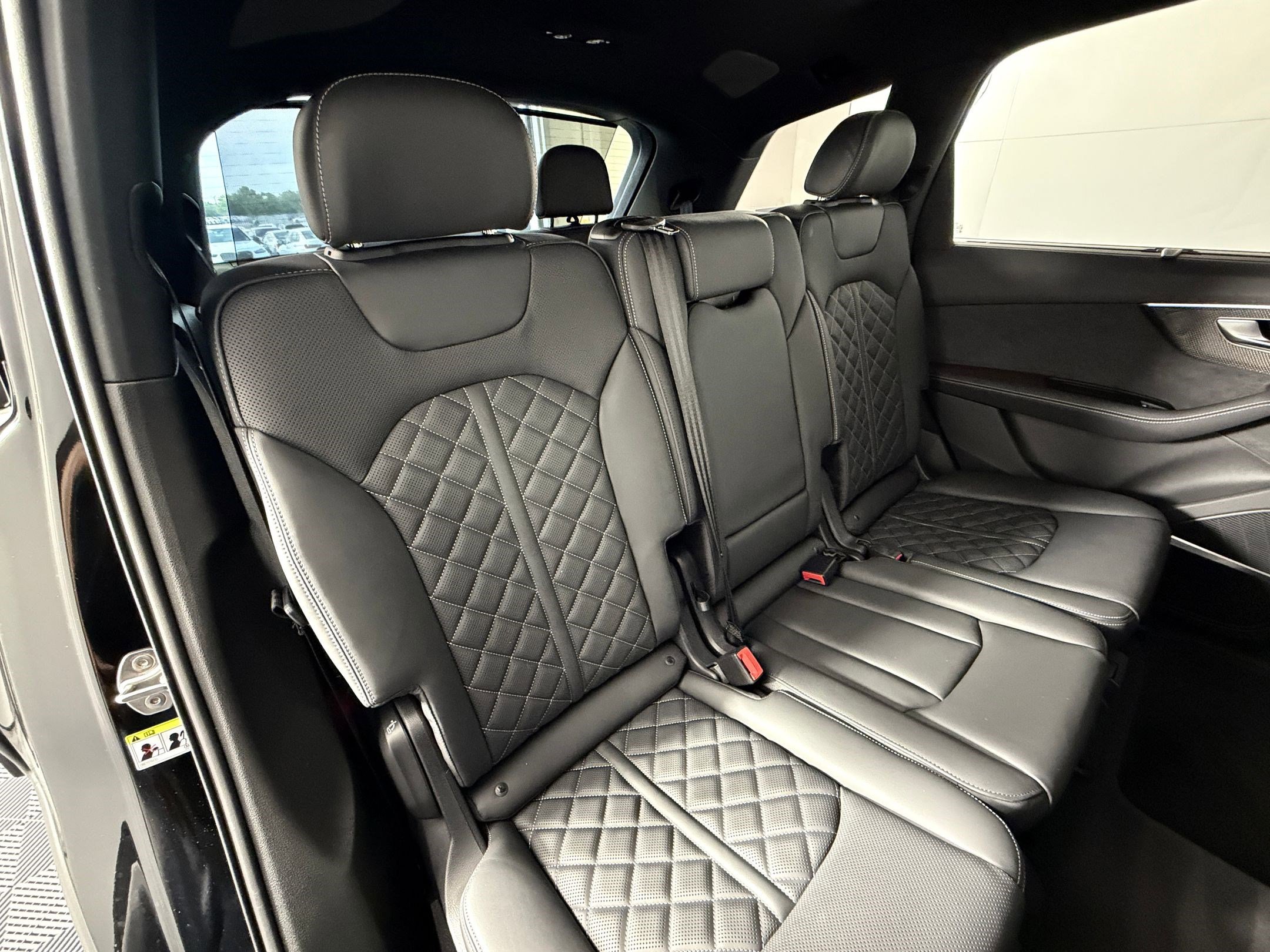Used 2023 Audi SQ7 Prestige w/ Prestige Package AWD/4WD image 34