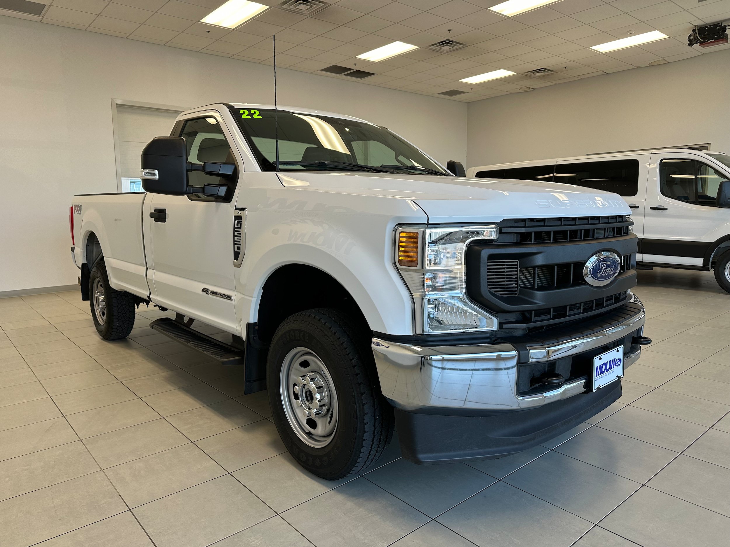 Used 2022 Ford F250 XL w/ Power Equipment Group AWD/4WD image 4