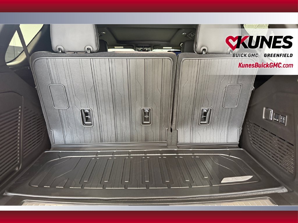 New 2026 GMC Yukon Denali Ultimate w/ LPO, Floor Liner Package AWD/4WD image 40