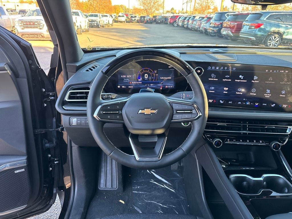 New 2025 Chevrolet Traverse LT w/ Enhanced Driving Package image 13