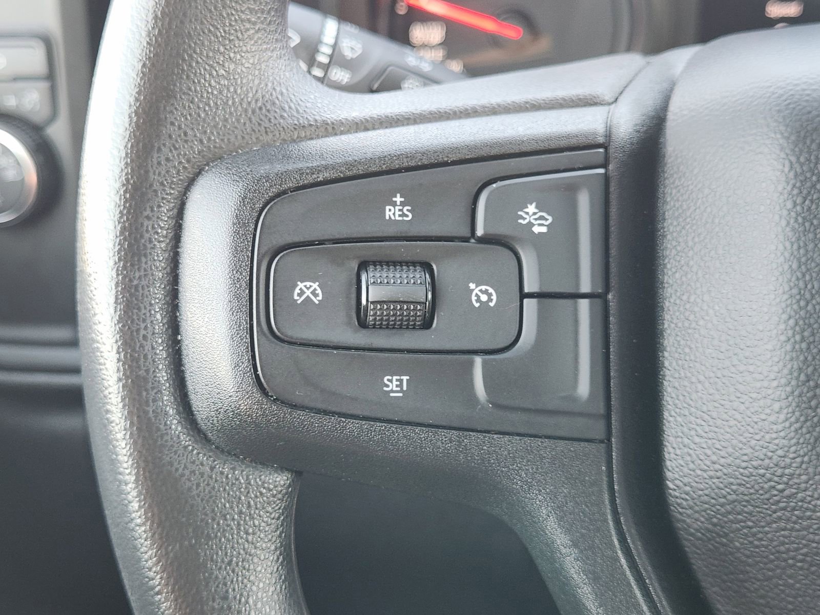 Used 2024 Chevrolet Silverado 1500 Custom w/ Dark Appearance Package image 30