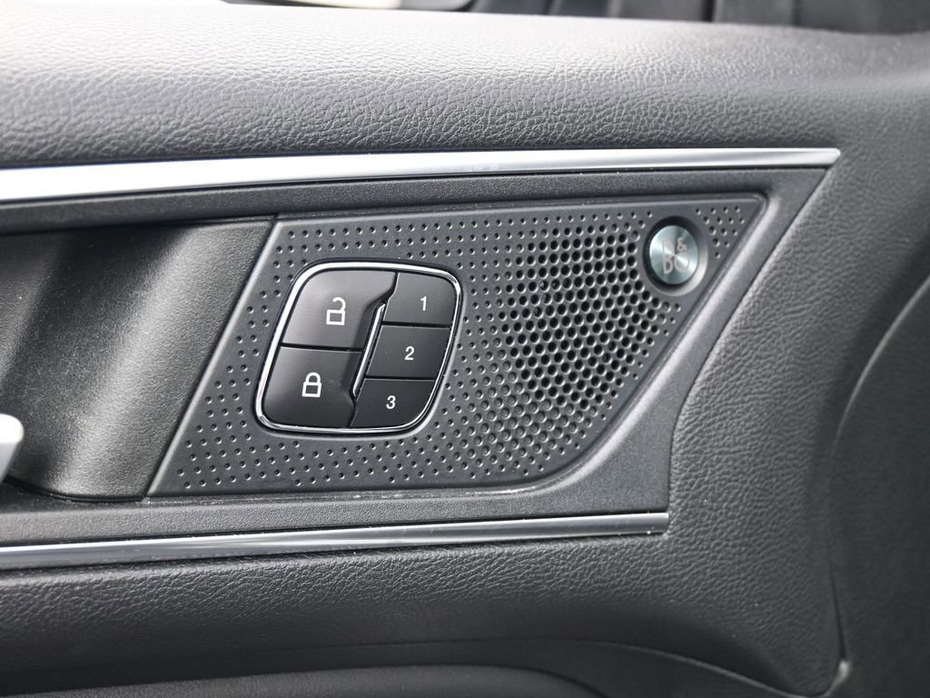 Used 2022 Ford Edge Titanium image 17