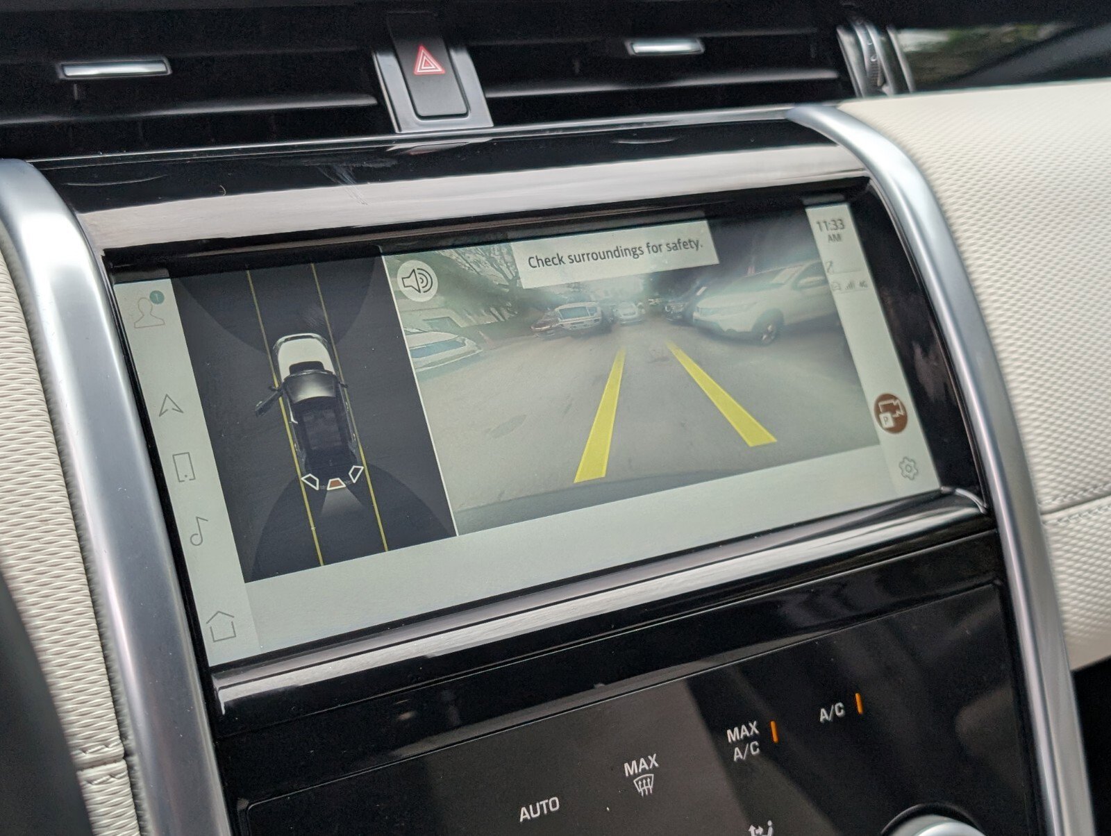 Used 2023 Land Rover Discovery Sport S R-Dynamic image 28