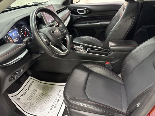 Used 2022 Jeep Compass Trailhawk w/ Trailhawk Convenience Group AWD/4WD image 14