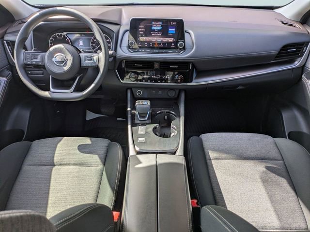 Used 2022 Nissan Rogue SV image 16