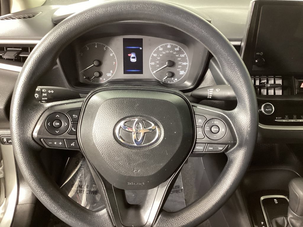 Used 2025 Toyota Corolla LE FWD image 13