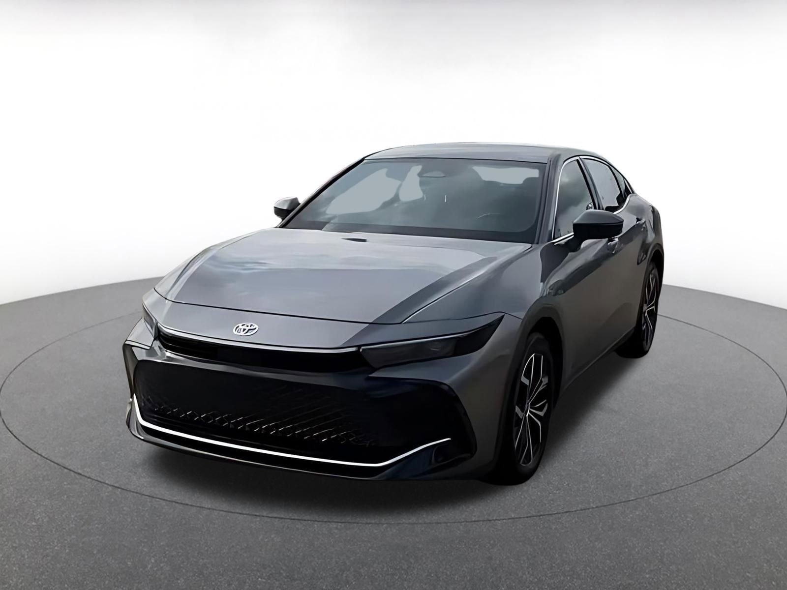 Used 2025 Toyota Crown XLE AWD/4WD image 8