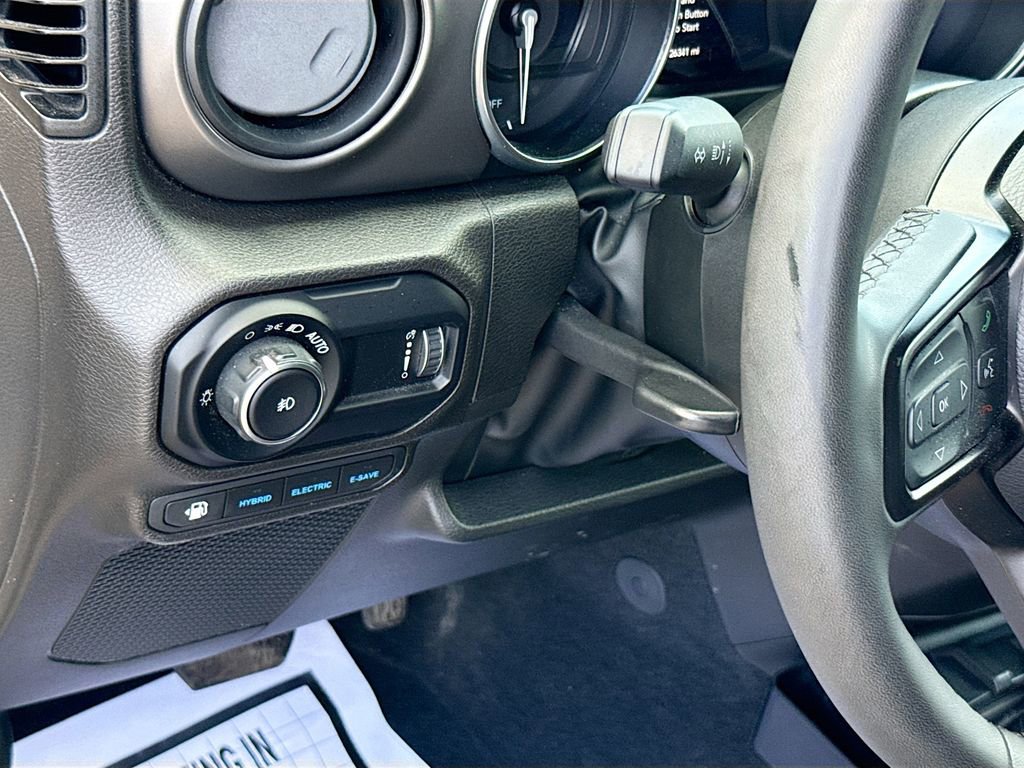 Used 2023 Jeep Wrangler Unlimited w/ Sun & Screen Package AWD/4WD image 11