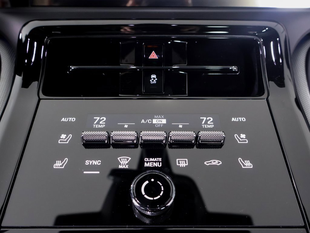 New 2025 Porsche Panamera 4 image 17