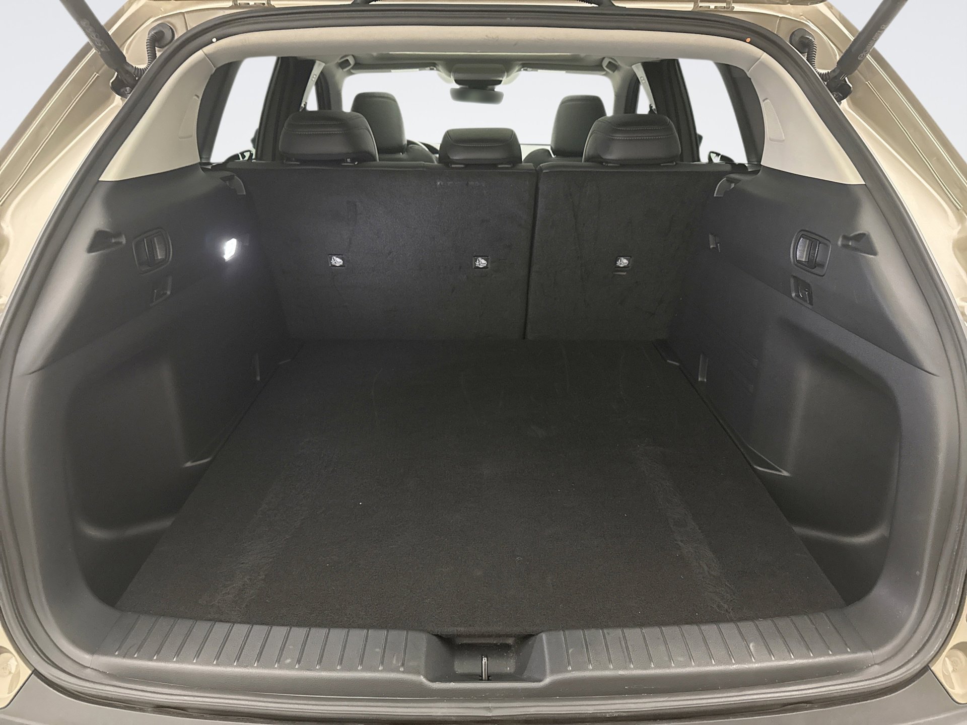 Used 2025 MAZDA CX-50 AWD 2.5 Turbo w/ Cargo Package image 23