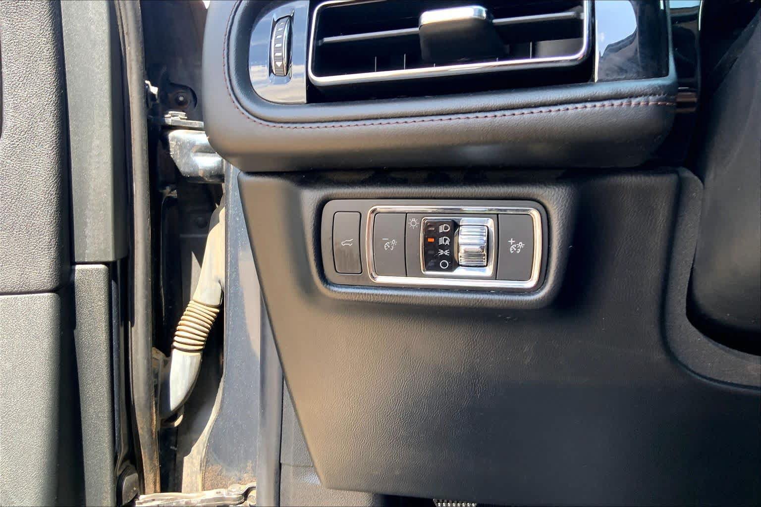 Used 2022 Lincoln Aviator Reserve w/ Elements Package Plus RWD image 36