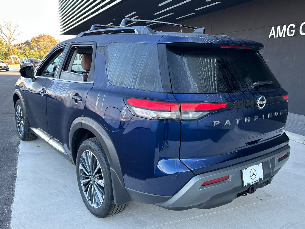 Used 2026 Nissan Pathfinder Platinum AWD/4WD image 5