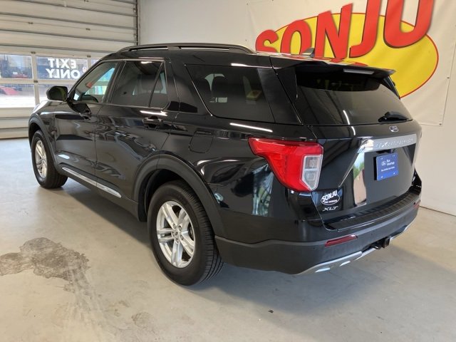 Used 2022 Ford Explorer XLT image 6