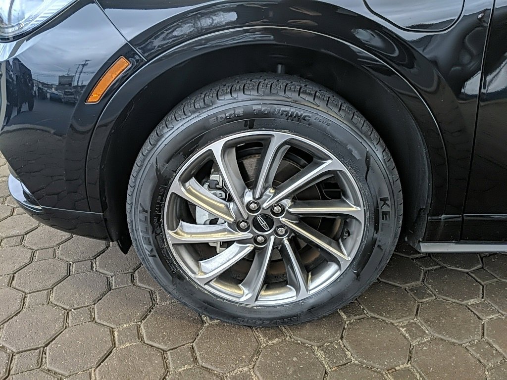 Certified 2022 Lincoln Corsair Grand Touring image 9