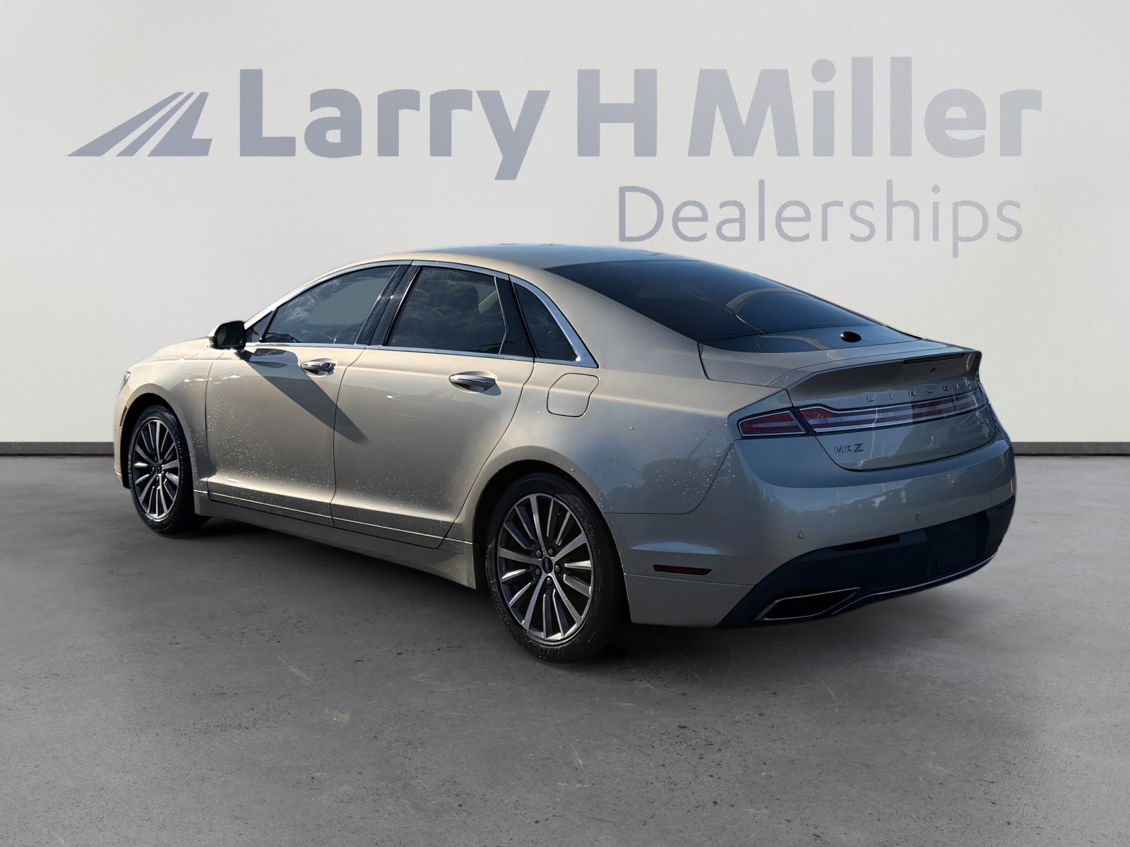 Used 2017 Lincoln MKZ Select w/ Select Plus Package FWD image 3