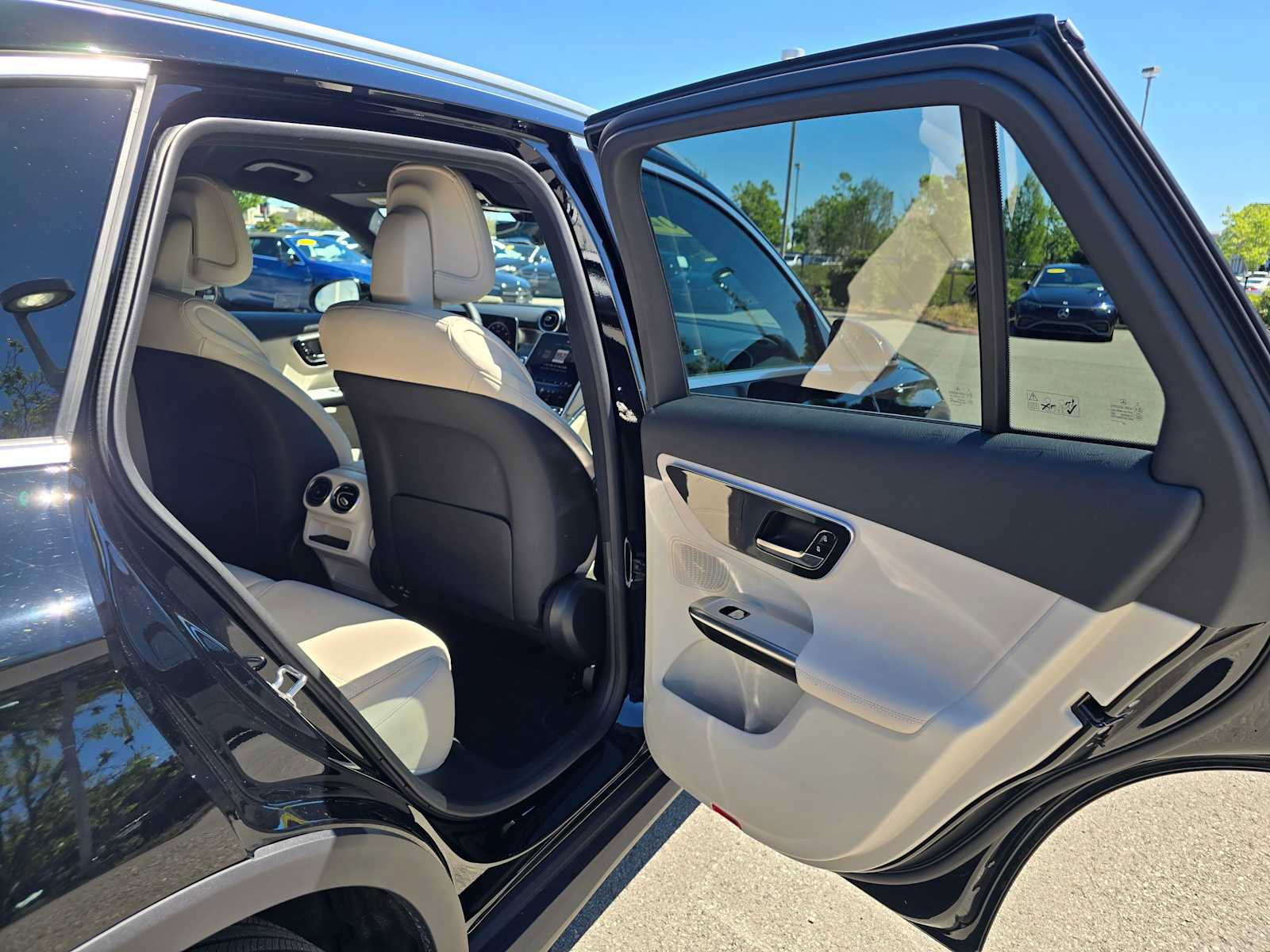 Used 2026 Mercedes-Benz GLC 300 image 15