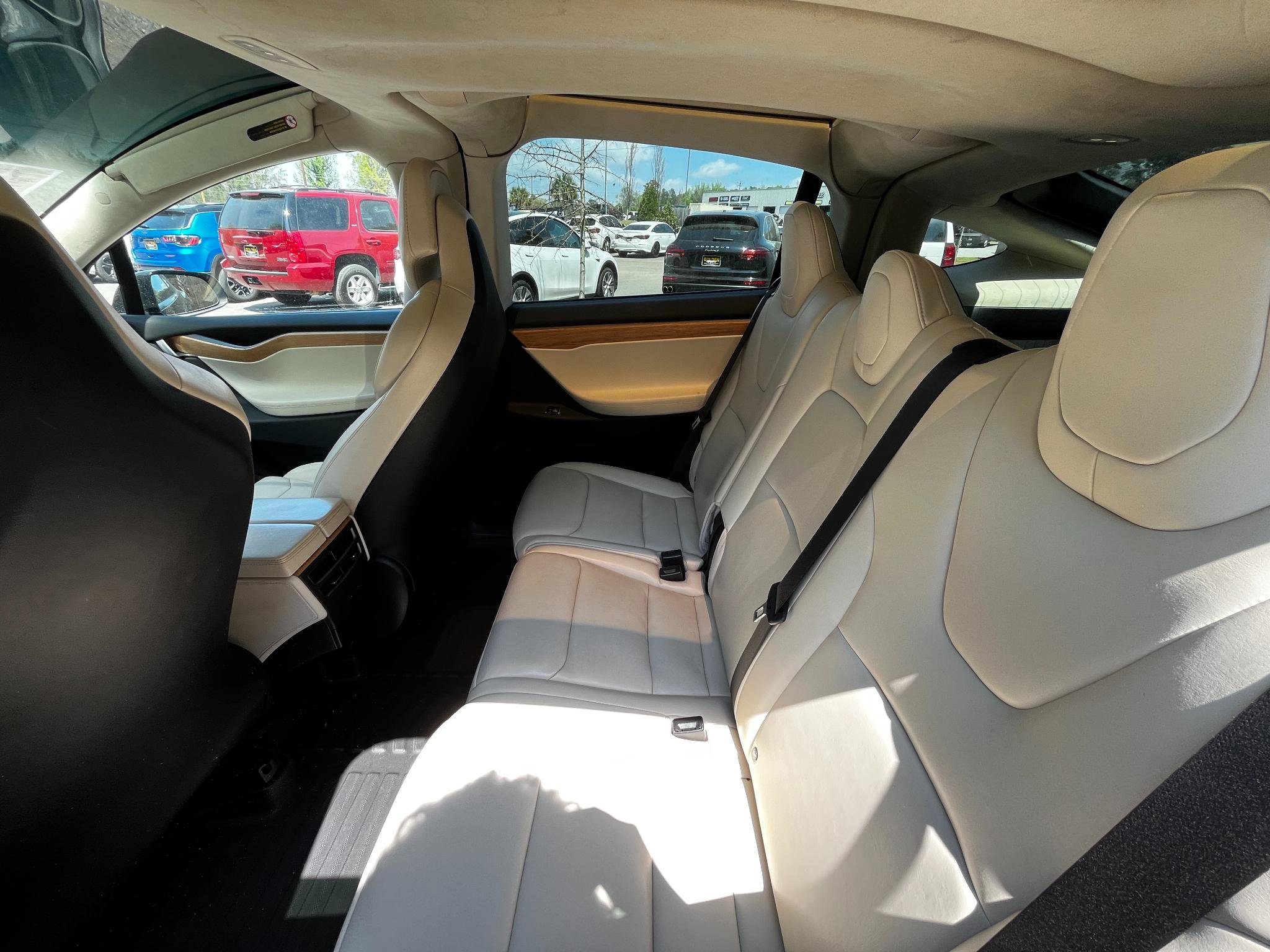 Used 2018 Tesla Model X 100D image 41