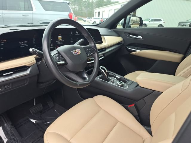 Used 2024 Cadillac XT4 Luxury w/ Cold Weather Package image 24