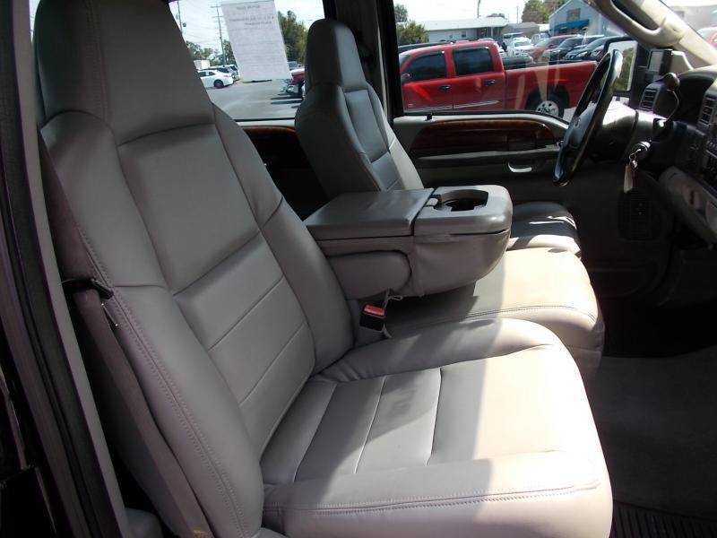 Used 2004 Ford F350 Lariat AWD/4WD image 22