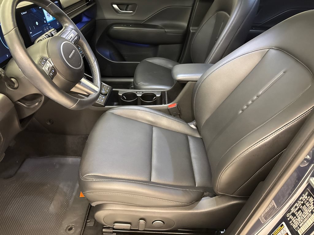 Used 2025 Hyundai Kona Limited AWD/4WD image 19