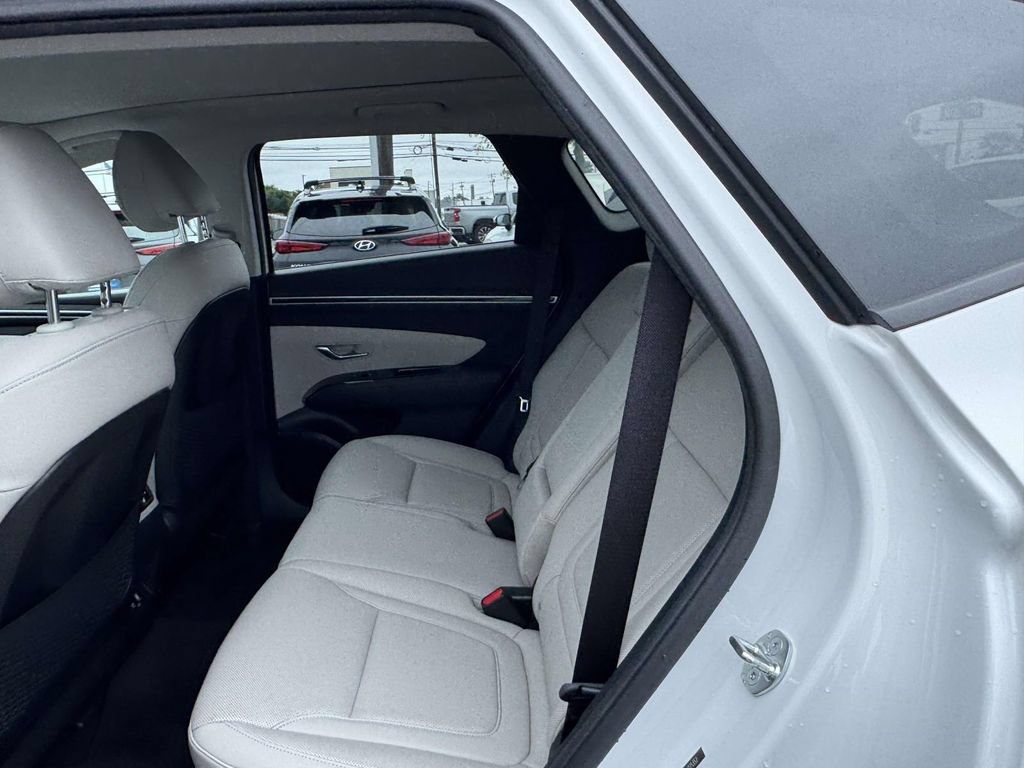Used 2023 Hyundai Tucson Limited AWD/4WD image 12