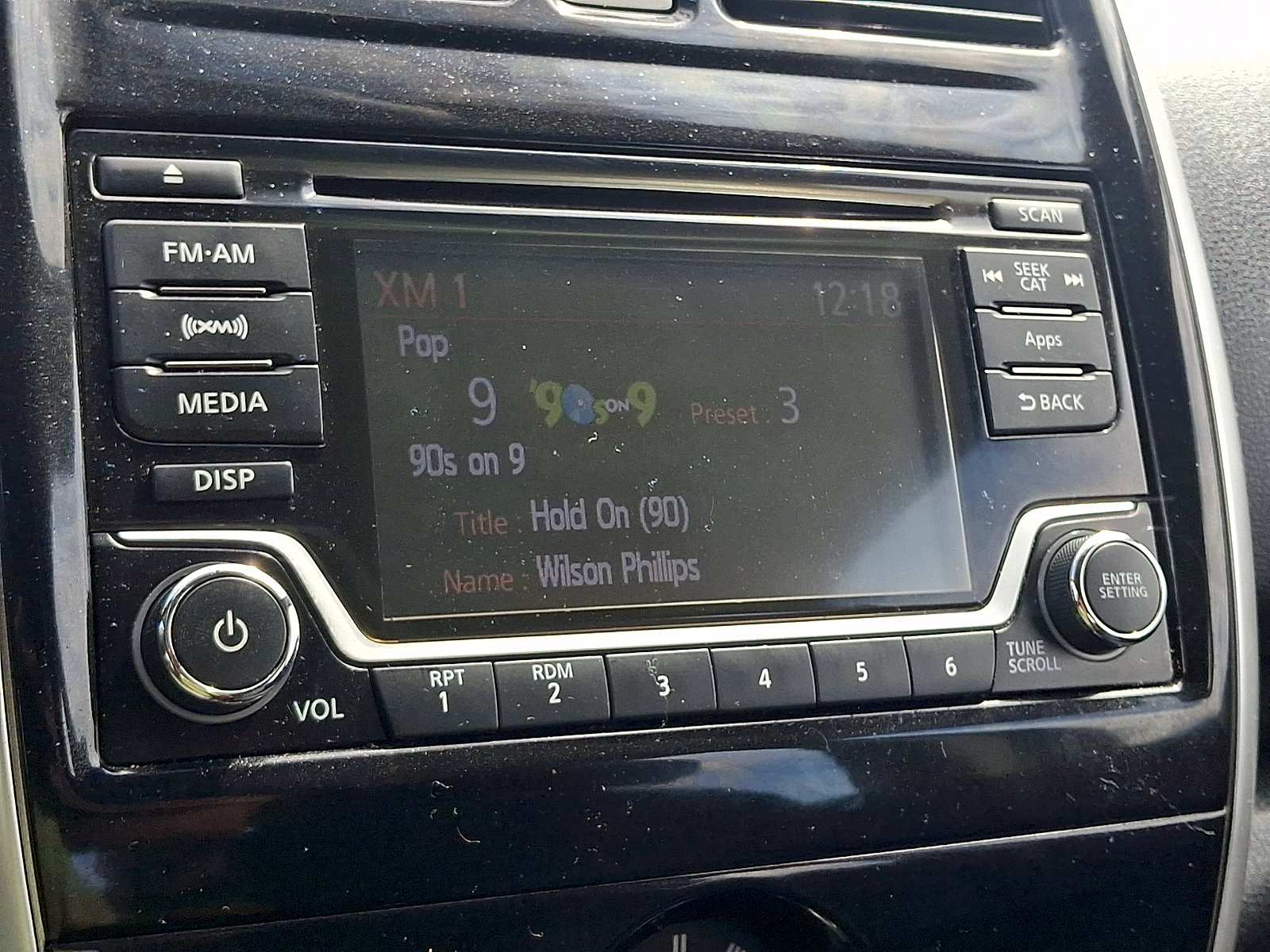 Used 2016 Nissan Versa Note SV FWD image 18