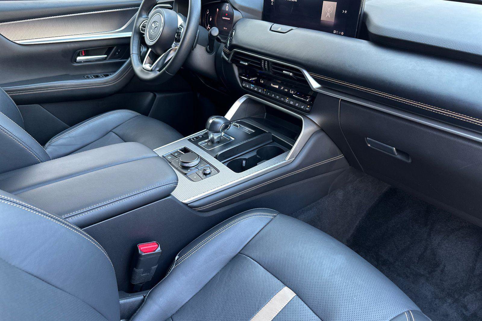 Certified 2025 MAZDA CX-70 Plug-In Hybrid w/ Premium Plus image 16