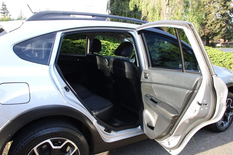 Used 2014 Subaru Crosstrek 2.0i Limited w/ Popular Package #2 AWD/4WD image 6