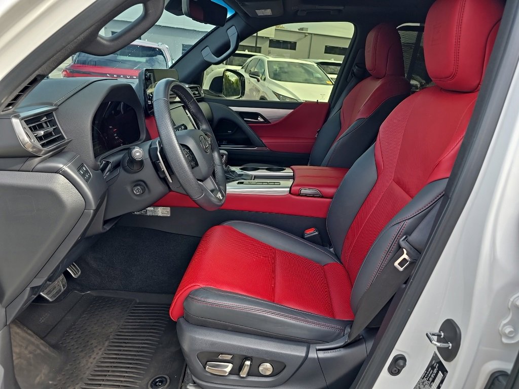 Used 2024 Lexus LX 600 F Sport image 12