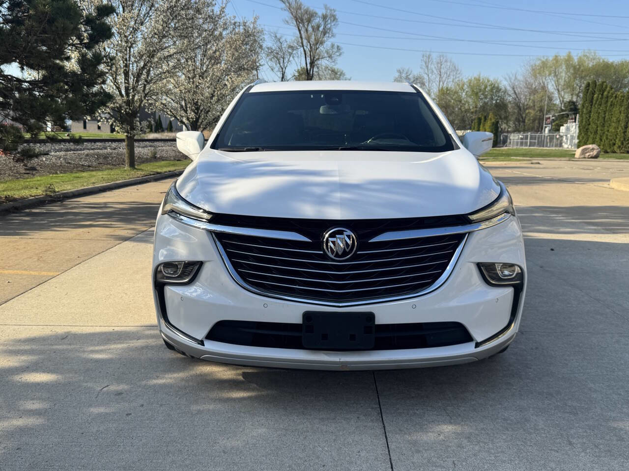 Used 2023 Buick Enclave Essence FWD image 9