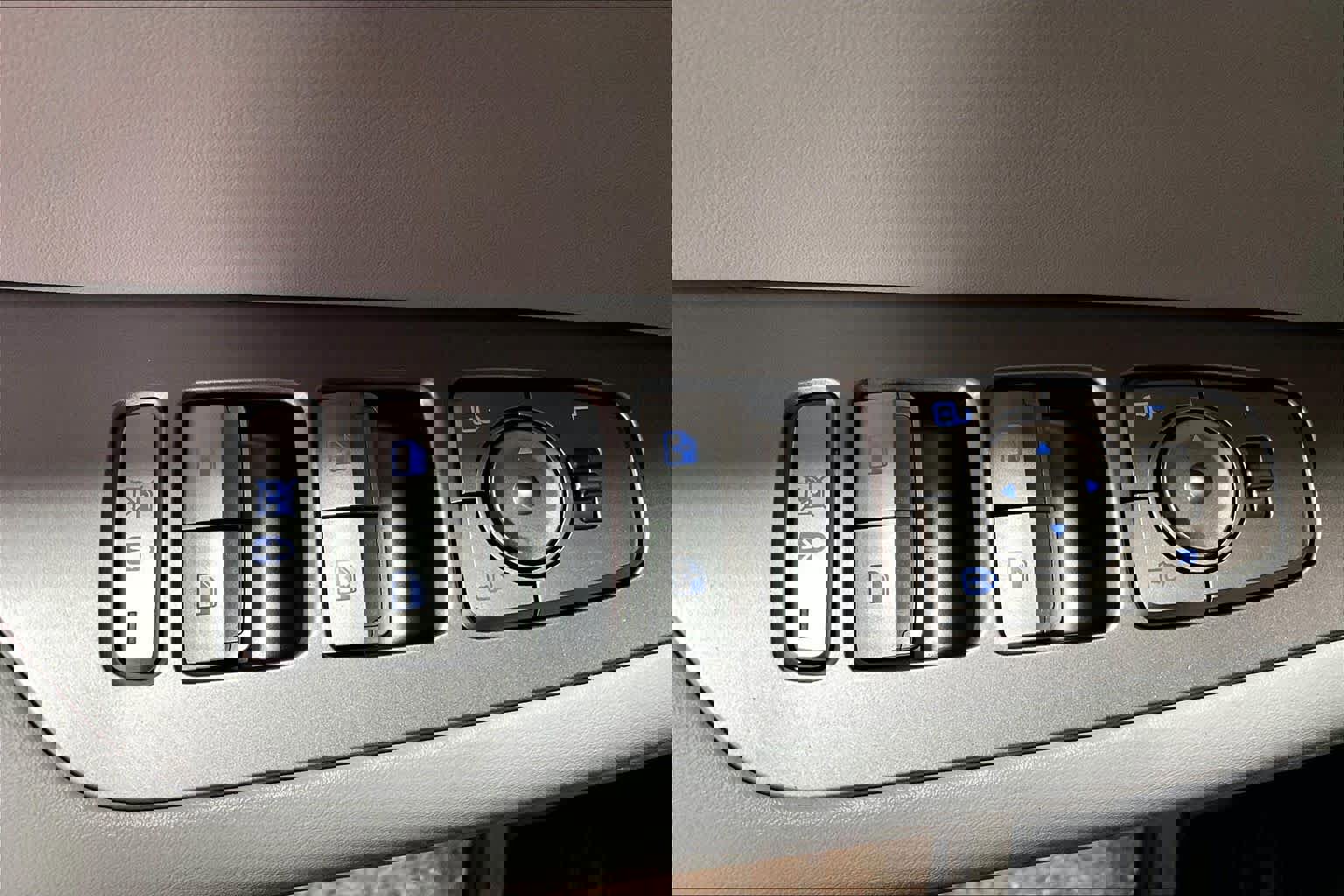 Used 2022 Hyundai Palisade SEL w/ 8P Bench Seat Package image 32