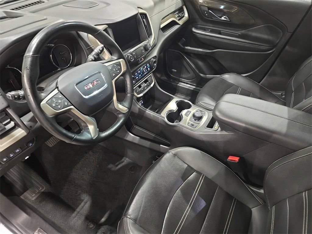 Used 2024 GMC Terrain Denali AWD/4WD image 16