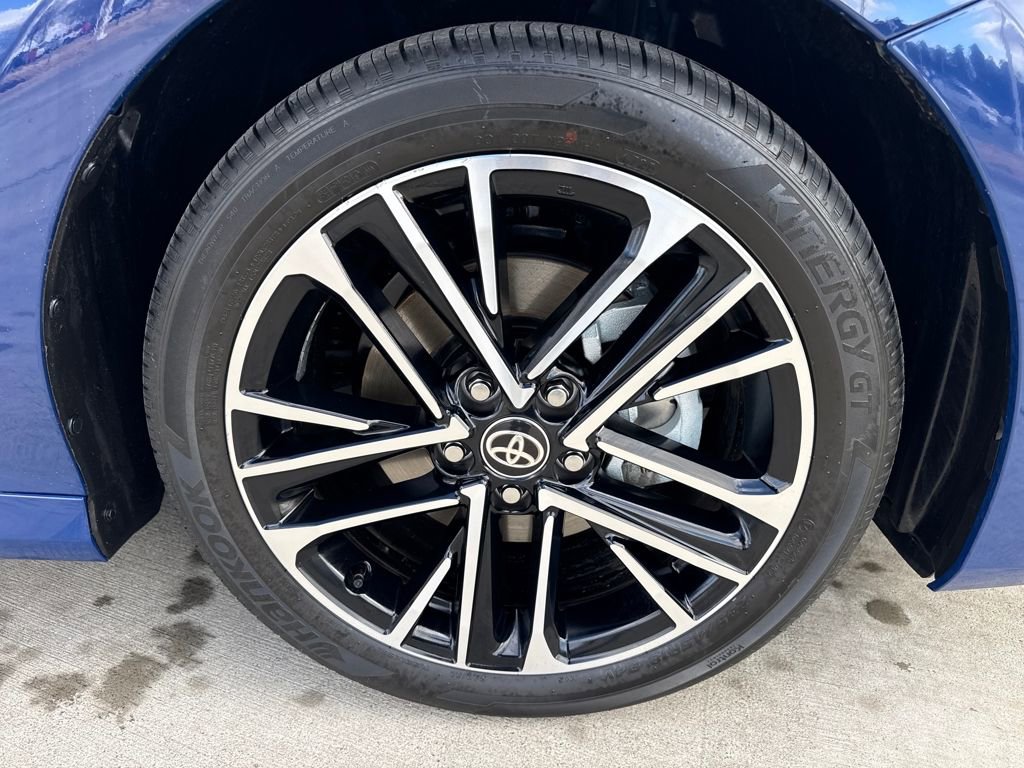 Used 2026 Toyota Camry XLE image 11