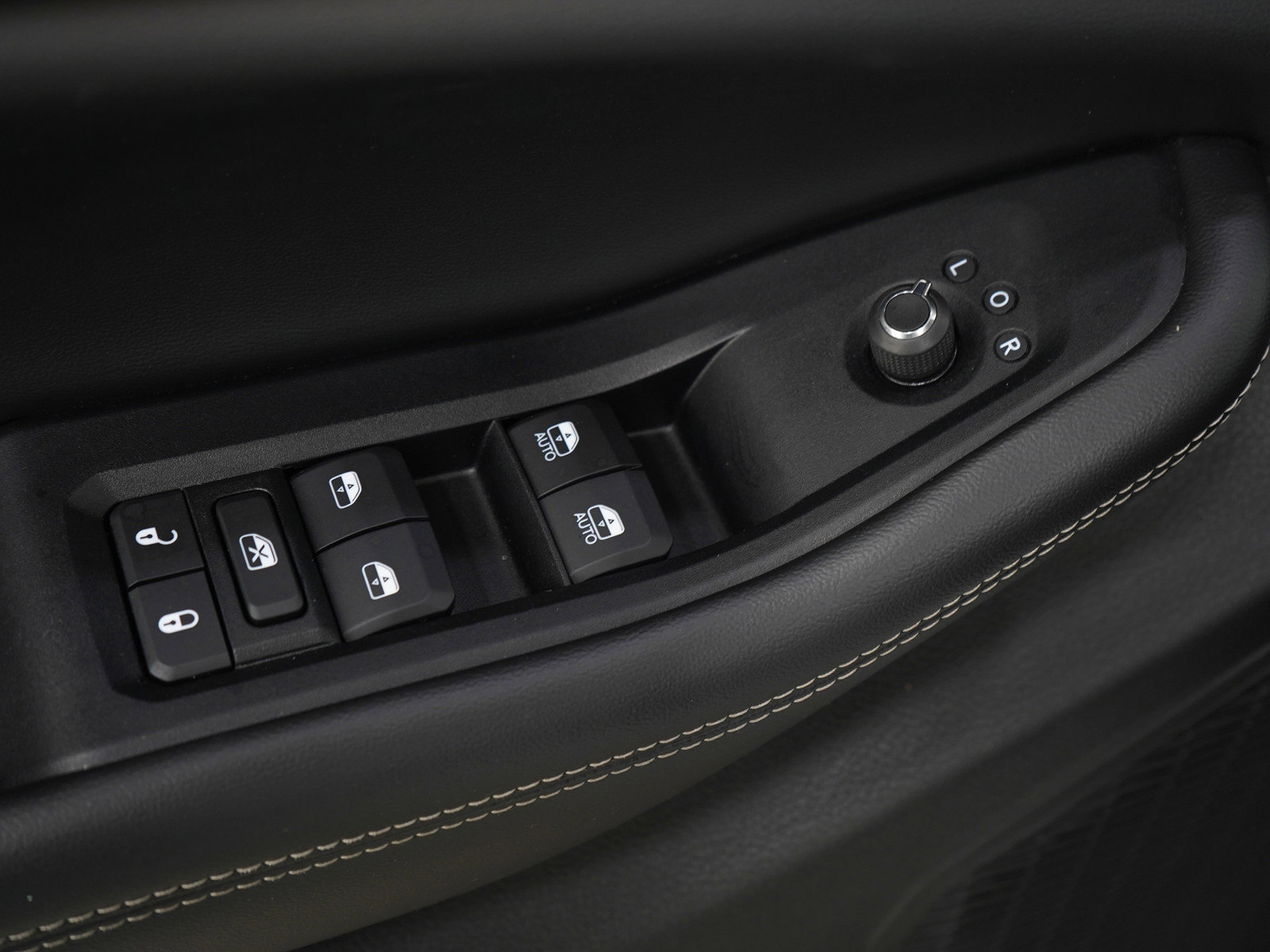 Used 2024 Jeep Grand Cherokee Altitude image 22